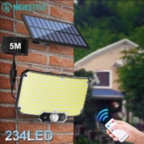 מנורה סולארית חיצונית עם חיישן תנועה.